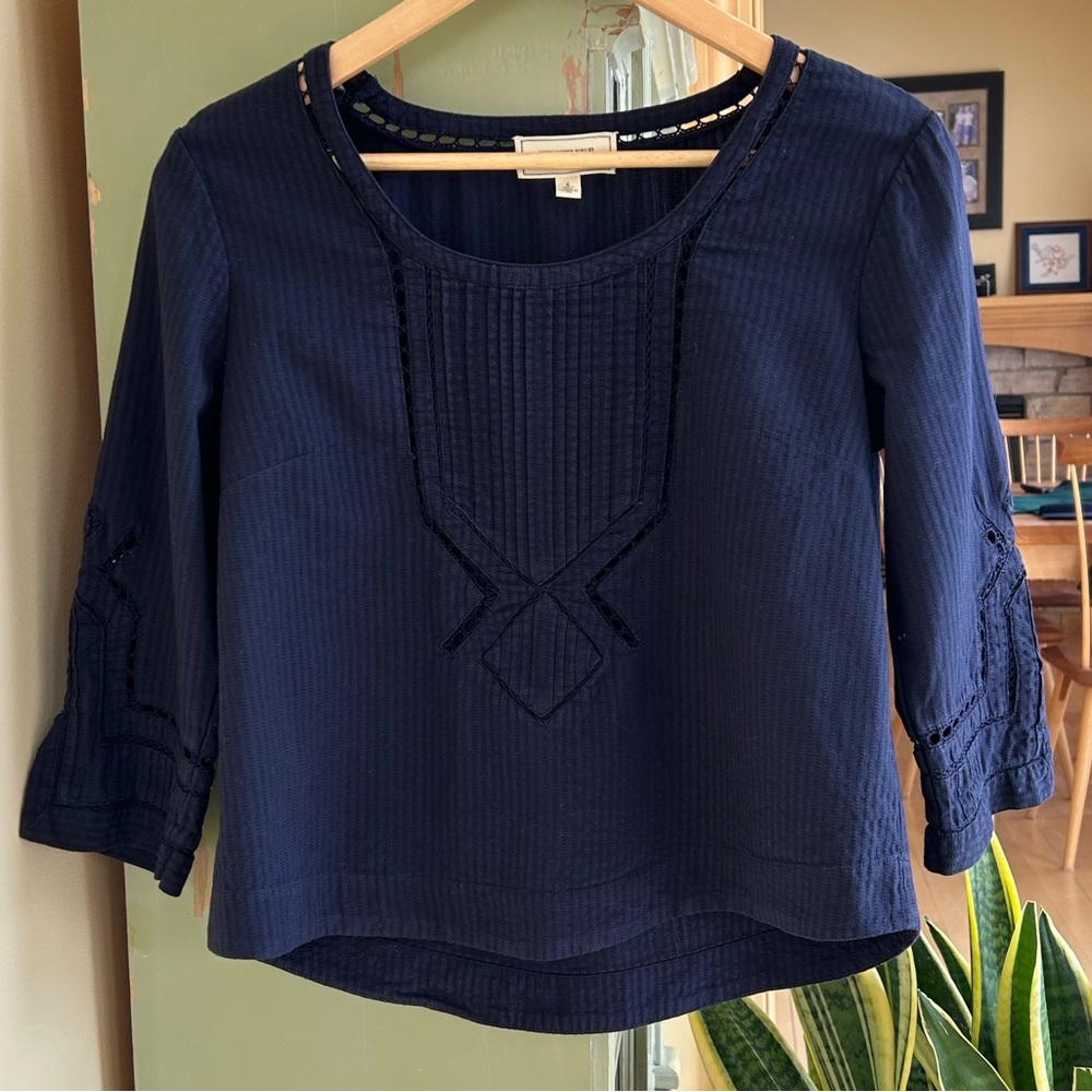 Anthropologie Moulinette Soeurs Navy Seersucker Eyelet Scoop Neck Blouse Size 6